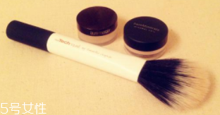 散粉刷怎么挑選？三種材質各有優(yōu)點