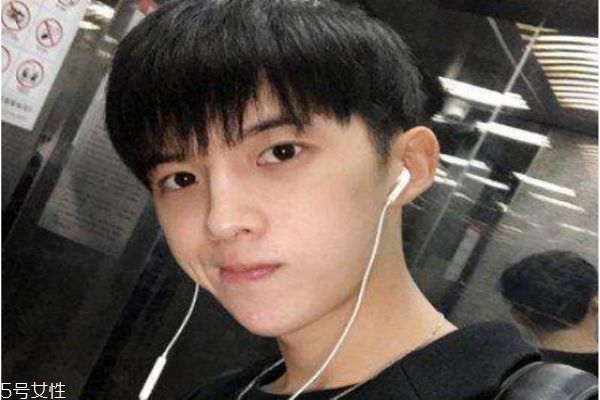 2019男生發(fā)型流行趨勢(shì) 2019男生最流行發(fā)型 2019男生發(fā)型流行趨勢(shì) 2019男生最流行發(fā)型