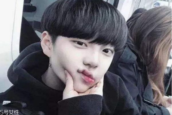 2019男生發(fā)型流行趨勢(shì) 2019男生最流行發(fā)型 2019男生發(fā)型流行趨勢(shì) 2019男生最流行發(fā)型