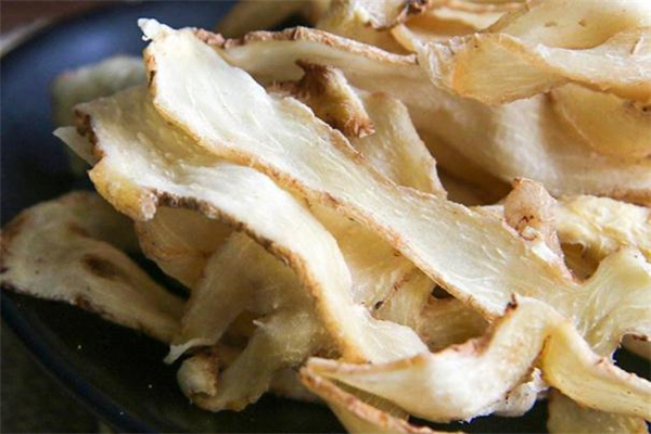 玉竹泡水喝用量是多少 玉竹泡水一次放多少 玉竹泡水喝用量是多少 玉竹泡水一次放多少