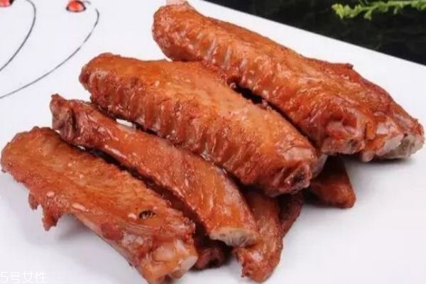 鴨翅有什么營養(yǎng)價(jià)值呢 鴨翅怎么做好吃呢 鴨翅有什么營養(yǎng)價(jià)值呢 鴨翅怎么做好吃呢