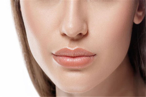 嘟嘟唇會腫幾天能消腫 嘟嘟唇豐唇保持多久 嘟嘟唇會腫幾天能消腫 嘟嘟唇豐唇保持多久