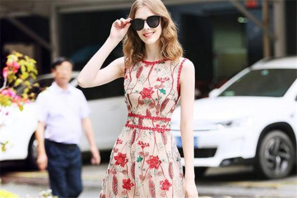 女生怎么穿出名媛范兒 夏日名媛范穿搭圖片 女生怎么穿出名媛范兒 夏日名媛范穿搭圖片