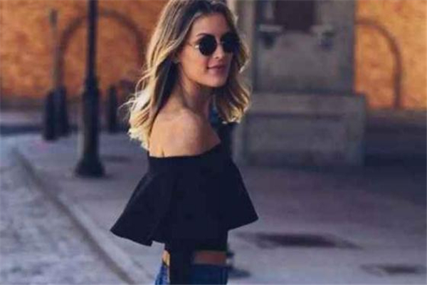 一字領(lǐng)適合什么臉型 一字領(lǐng)適合圓臉嗎 一字領(lǐng)適合什么臉型 一字領(lǐng)適合圓臉嗎