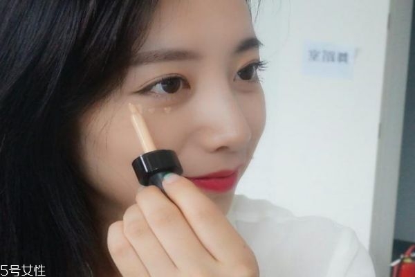 粉底液暗沉怎么辦 底妝暗沉的原因 粉底液暗沉怎么辦 底妝暗沉的原因