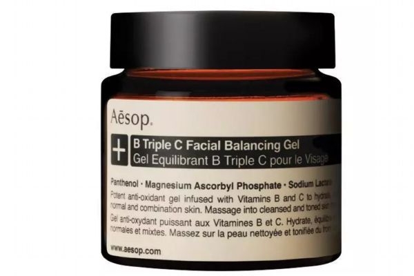 乳液和面霜哪個適合痘痘肌 適合痘痘肌的護(hù)膚品 乳液和面霜哪個適合痘痘肌 適合痘痘肌的護(hù)膚品