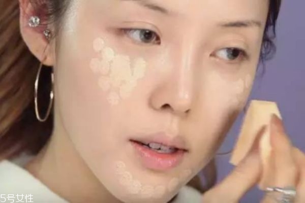 粉底液暗沉怎么辦 底妝暗沉的原因 粉底液暗沉怎么辦 底妝暗沉的原因