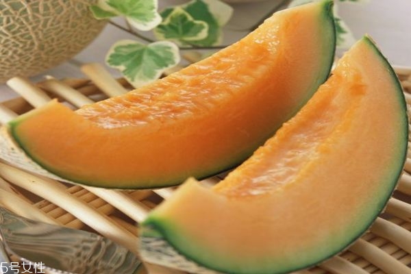 什么是西周蜜瓜 西州蜜瓜有什么功效呢 什么是西周蜜瓜 西州蜜瓜有什么功效呢