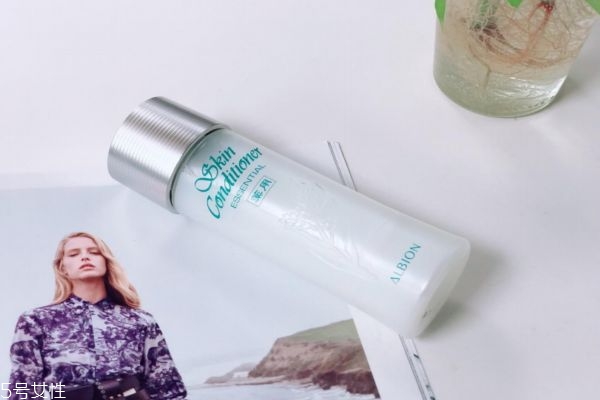 日本最好用的護(hù)膚品有哪些 最值得購買的日本護(hù)膚品 日本最好用的護(hù)膚品有哪些 最值得購買的日本護(hù)膚品