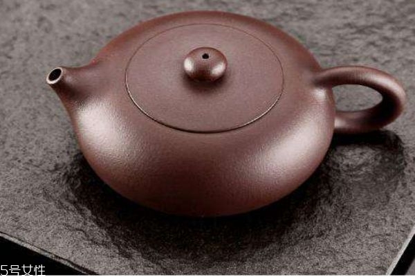 什么是紫砂壺呢 紫砂壺起始于哪個(gè)朝代呢 什么是紫砂壺呢 紫砂壺起始于哪個(gè)朝代呢