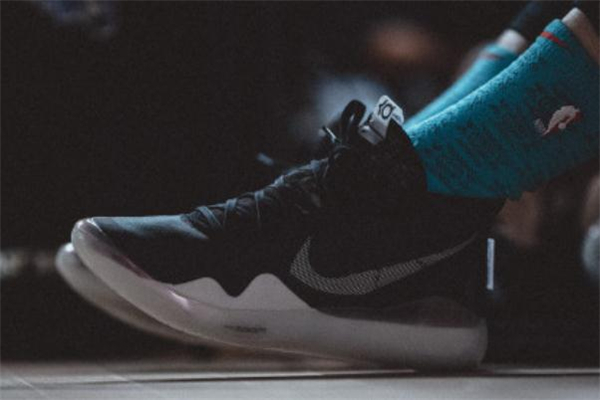 馭帥13和kd12哪個好 馭帥13和kd12對比測評 馭帥13和kd12哪個好 馭帥13和kd12對比測評