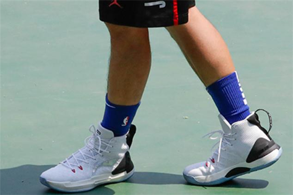 馭帥13和kd12哪個好 馭帥13和kd12對比測評 馭帥13和kd12哪個好 馭帥13和kd12對比測評