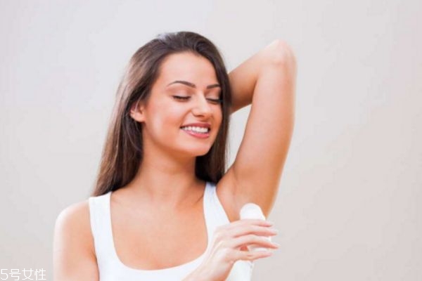 止汗劑真的能止汗嗎 長期用止汗露會(huì)致癌嗎