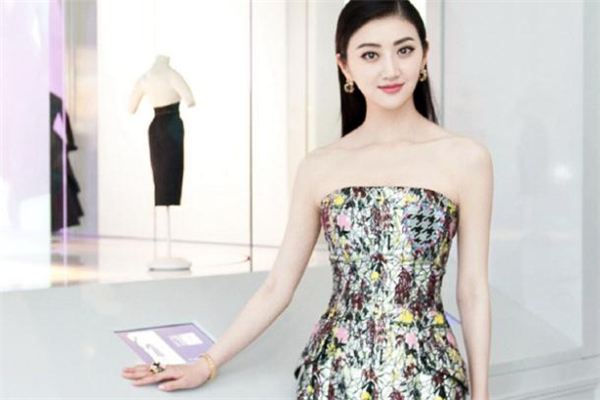 自體脂肪填充眼窩會留疤嗎 自體脂肪填充眼窩要拆線嗎 自體脂肪填充眼窩會留疤嗎 自體脂肪填充眼窩要拆線嗎