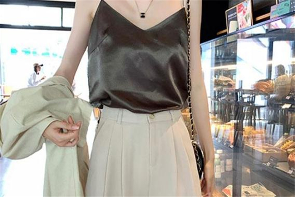 西裝短褲配什么上衣 西裝短褲搭配圖片 西裝短褲配什么上衣 西裝短褲搭配圖片