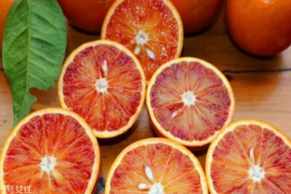 血橙的含糖量有多高呢 血橙的營養(yǎng)價值怎么樣呢 血橙的含糖量有多高呢 血橙的營養(yǎng)價值怎么樣呢