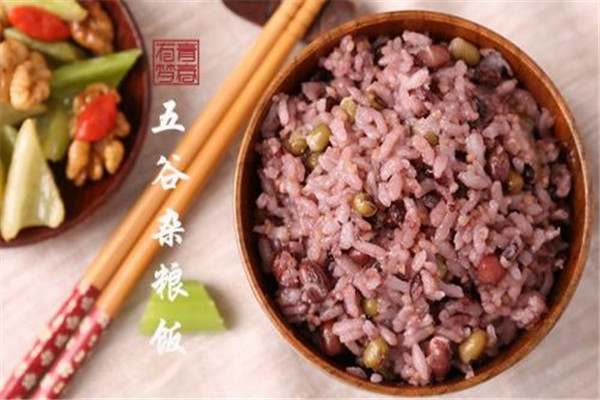 米飯能冷凍嗎 米飯最好是不要放冰箱太長(zhǎng)時(shí)間 米飯能冷凍嗎 米飯最好是不要放冰箱太長(zhǎng)時(shí)間