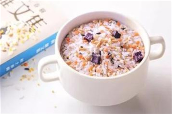 米飯一次沒蒸熟怎么辦 米飯夾生處理方法 米飯一次沒蒸熟怎么辦 米飯夾生處理方法