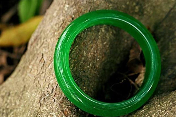 馬來玉值錢嗎 馬來玉有收藏價(jià)值嗎 馬來玉值錢嗎 馬來玉有收藏價(jià)值嗎