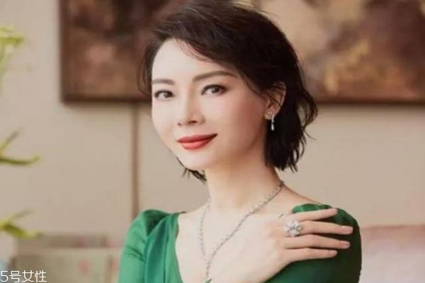 50歲短發(fā)怎么燙好看 50歲女人適合燙的短發(fā) 50歲短發(fā)怎么燙好看 50歲女人適合燙的短發(fā)