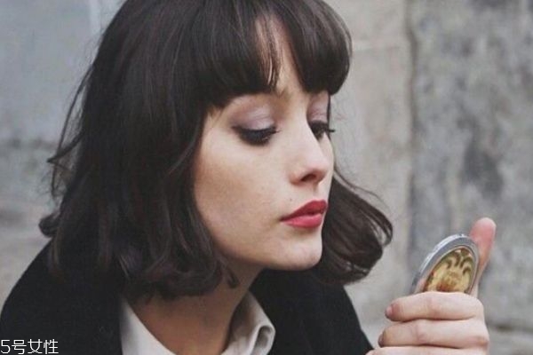 50歲短發(fā)怎么燙好看 50歲女人適合燙的短發(fā) 50歲短發(fā)怎么燙好看 50歲女人適合燙的短發(fā)