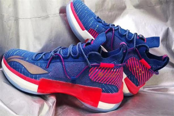 李寧閃擊6和馭帥13哪個好 閃擊6和馭帥13對比測評 李寧閃擊6和馭帥13哪個好 閃擊6和馭帥13對比測評