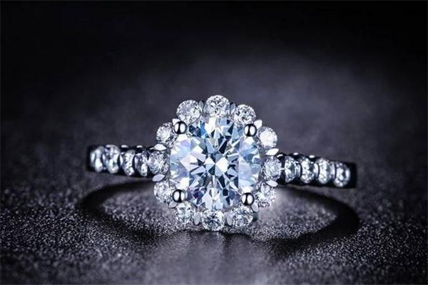 鉆石腰碼在什么位置 為什么有的鉆石沒(méi)有腰碼 鉆石腰碼在什么位置 為什么有的鉆石沒(méi)有腰碼