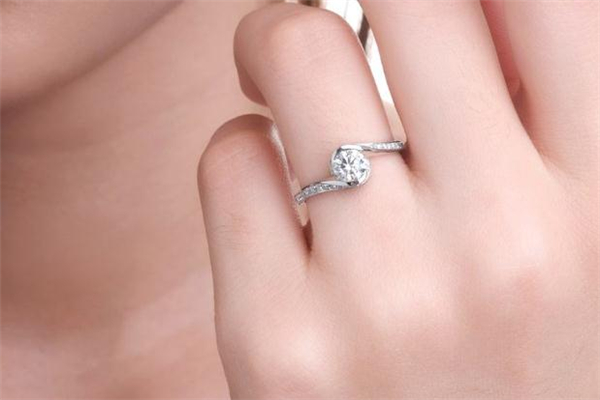 閑置的鉆戒怎么處理 鉆戒回收會貶值嗎 閑置的鉆戒怎么處理 鉆戒回收會貶值嗎