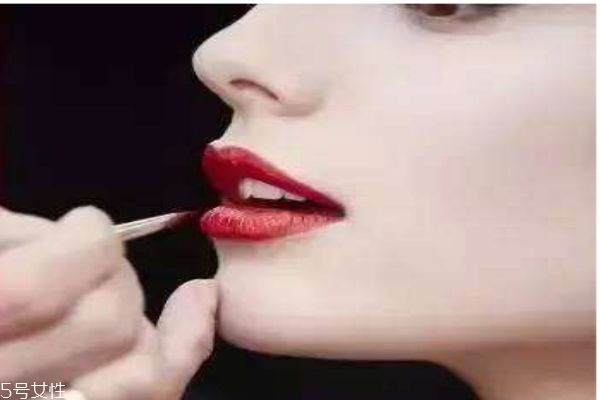 紀(jì)梵希是一個怎么樣的牌子呢 紀(jì)梵希的是哪個國家的牌子呢