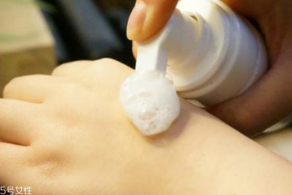 什么是角質(zhì)層呢 角質(zhì)層有什么作用呢 什么是角質(zhì)層呢 角質(zhì)層有什么作用呢