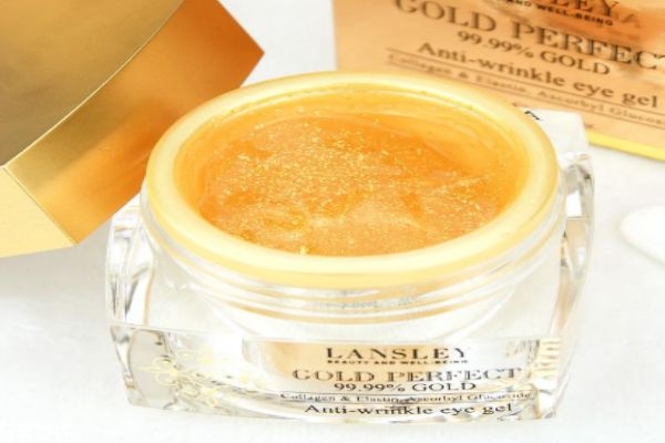 眼霜有什么作用呢 眼霜應(yīng)該怎么使用呢 眼霜有什么作用呢 眼霜應(yīng)該怎么使用呢