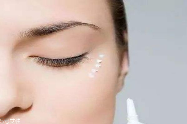 眼霜的成分一般都有什么呢 如何挑選適合自己的眼霜呢 眼霜的成分一般都有什么呢 如何挑選適合自己的眼霜呢