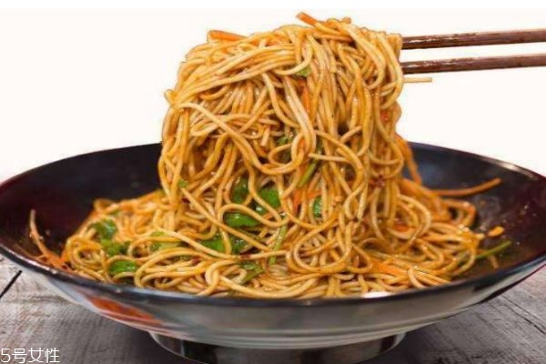 熱干面有什么營(yíng)養(yǎng)價(jià)值嗎 吃熱干面有什么好處嗎 熱干面有什么營(yíng)養(yǎng)價(jià)值嗎 吃熱干面有什么好處嗎