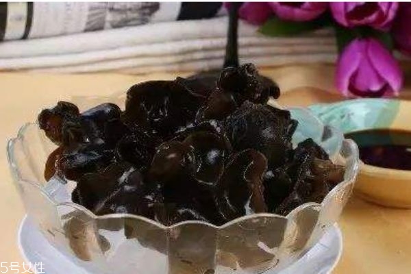 木耳有什么營養(yǎng)價(jià)值呢 吃木耳有什么好處呢 木耳有什么營養(yǎng)價(jià)值呢 吃木耳有什么好處呢