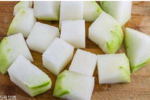 冬瓜有什么營(yíng)養(yǎng)價(jià)值呢 吃冬瓜有什么好處呢 冬瓜有什么營(yíng)養(yǎng)價(jià)值呢 吃冬瓜有什么好處呢