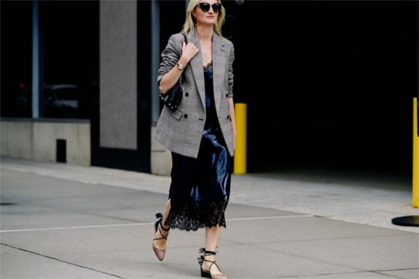 初秋穿什么裙子好看 初秋穿搭建議 初秋穿什么裙子好看 初秋穿搭建議