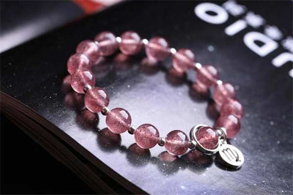 草莓晶真的會(huì)招桃花嗎 草莓晶招桃花有用嗎 草莓晶真的會(huì)招桃花嗎 草莓晶招桃花有用嗎