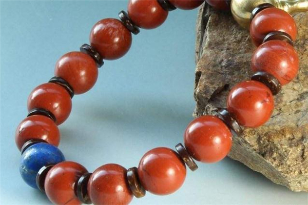 雞肝瑪瑙怎么鑒別真假 雞肝瑪瑙真假對比 雞肝瑪瑙怎么鑒別真假 雞肝瑪瑙真假對比