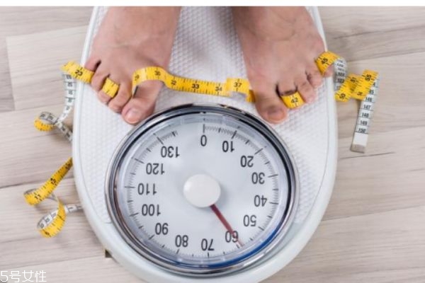 減肥能不能吃晚餐呢 減肥吃晚餐有什么好處呢 減肥能不能吃晚餐呢 減肥吃晚餐有什么好處呢