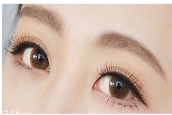 畫眉毛應(yīng)該是第幾步呢 如何畫眉好看呢 畫眉毛應(yīng)該是第幾步呢 如何畫眉好看呢