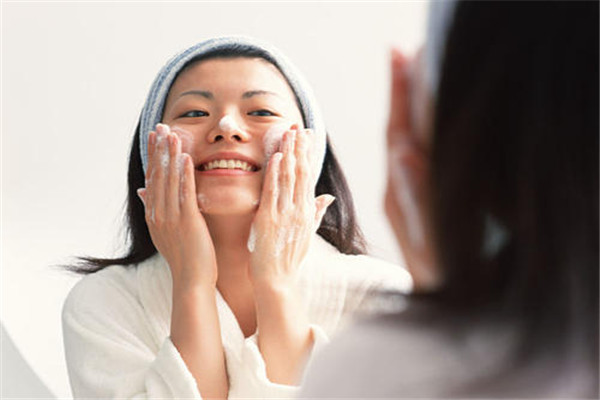 膚質(zhì)會遺傳嗎 怎么護理皮膚 膚質(zhì)會遺傳嗎 怎么護理皮膚