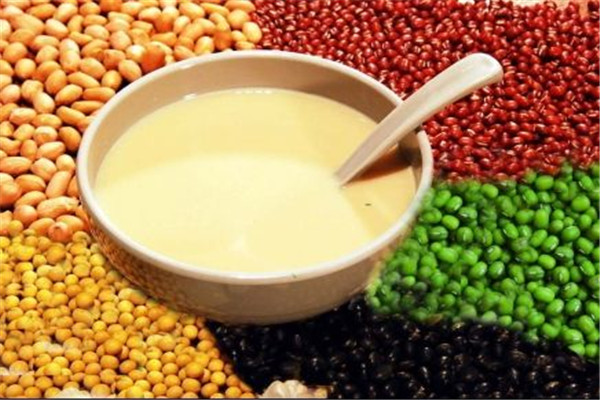 喝豆?jié){會胖嗎 豆?jié){并不會導致發(fā)胖 喝豆?jié){會胖嗎 豆?jié){并不會導致發(fā)胖