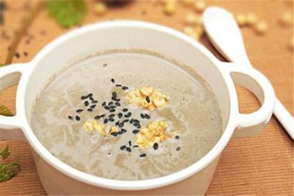 豆?jié){一天喝多少為宜 豆?jié){最好不要喝太多 豆?jié){一天喝多少為宜 豆?jié){最好不要喝太多