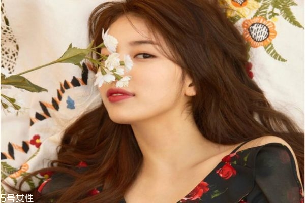 女生皮膚黑的原因 快速美白皮膚的方法 女生皮膚黑的原因 快速美白皮膚的方法