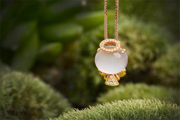 芙蓉石什么顏色最好 芙蓉石有哪些顏色 芙蓉石什么顏色最好 芙蓉石有哪些顏色