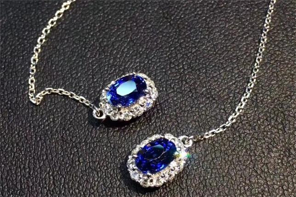 斯里蘭卡藍(lán)寶石什么顏色最好 斯里蘭卡藍(lán)寶石有幾種顏色 斯里蘭卡藍(lán)寶石什么顏色最好 斯里蘭卡藍(lán)寶石有幾種顏色