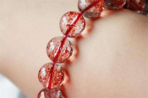 草莓晶有收藏價(jià)值嗎 草莓晶值錢嗎 草莓晶有收藏價(jià)值嗎 草莓晶值錢嗎