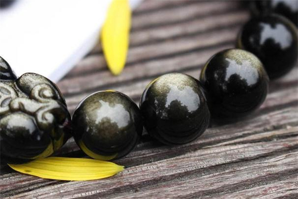 金曜石適合什么人佩戴 金曜石佩戴禁忌 金曜石適合什么人佩戴 金曜石佩戴禁忌