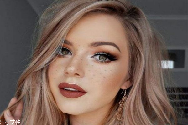 歐美妝技巧有哪些 畫(huà)歐美妝要注意哪些事項(xiàng)