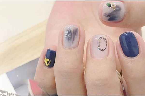 美甲暈染的暈染手法 暈染美甲步驟 美甲暈染的暈染手法 暈染美甲步驟